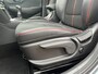 Hyundai Kona 1.0T Premium / Trekhaak (1.200KG) / Cruise Control / Stuur-, Stoelverwarming / Apple Carplay&Android Auto / Navigatie / Airco / Sportief Interieur /