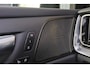 Volvo V60 T8 Plug-in hybrid AWD Plus Dark Performance Edit. - Panorama/schuifdak - IntelliSafe Assist & Surround - 360º Camera - Head-up Display - Harman/Kardon audio - Elektrisch verstel. voorstoelen met geheugen - Verwarmbare voorstoelen voor achter & stuurwiel - Contourstoelen - 18' wielen