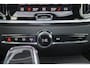Volvo V60 T8 Plug-in hybrid AWD Plus Dark Performance Edit. - Panorama/schuifdak - IntelliSafe Assist & Surround - 360º Camera - Head-up Display - Harman/Kardon audio - Elektrisch verstel. voorstoelen met geheugen - Verwarmbare voorstoelen voor achter & stuurwiel - Contourstoelen - 18' wielen