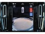 Volvo XC40 B4 Plus Black Edition - Panoramisch schuif-/kanteldak - Elektr. verstelbare voorstoelen, links met geheugen - IntelliSafe Assist & Surround - Harman Kardon audio - Verwarmde voorstoelen & stuur - Parkeersensoren voor & achter - Parkeercamera achter - Draadloze tel. lader - Extra getint glas - 20' LMV - Google Maps geïntegreerd - Apple®CarPlay