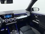 Mercedes-Benz GLB 200 AMG Premium Plus | Panorama - Schuifdak | Trekhaak | Memory Seats | Multibeam LED Koplampen | Sfeerverlichting | DAB+ Radio | Stoelverwarming Voor | Achteruitrij Camera