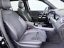 Mercedes-Benz GLB 200 AMG Premium Plus | Panorama - Schuifdak | Trekhaak | Memory Seats | Multibeam LED Koplampen | Sfeerverlichting | DAB+ Radio | Stoelverwarming Voor | Achteruitrij Camera