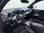 Mercedes-Benz GLB 200 AMG Premium Plus | Panorama - Schuifdak | Trekhaak | Memory Seats | Multibeam LED Koplampen | Sfeerverlichting | DAB+ Radio | Stoelverwarming Voor | Achteruitrij Camera