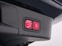 Mercedes-Benz GLB 200 AMG Premium Plus | Panorama - Schuifdak | Trekhaak | Memory Seats | Multibeam LED Koplampen | Sfeerverlichting | DAB+ Radio | Stoelverwarming Voor | Achteruitrij Camera