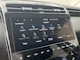 Hyundai Tucson 1.6 T-GDI HEV Comfort / Trekhaak (1.650KG) / Adaptief Cruise Control / Stoelverwarming / Led Lampen / Achteruitrijcamera / Parkeer Sensoren Voor & Achter / Apple Carplay&Android Auto / Navigatie /