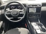 Hyundai Tucson 1.6 T-GDI HEV Comfort / Trekhaak (1.650KG) / Adaptief Cruise Control / Stoelverwarming / Led Lampen / Achteruitrijcamera / Parkeer Sensoren Voor & Achter / Apple Carplay&Android Auto / Navigatie /