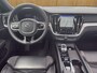 Volvo V60 2.0 B3 Plus Dark | BLIS | Panoramadak | Stoelverwarming | Trekhaak | 360 Camera | Keyless start / entry |