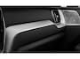 Volvo XC60 2.0 T8 Plug-in hybrid AWD Ultra Black Edition Executive | Luchtvering | 22" | Gelamineerd Glas | Bowers & Wilkins | Stoelmassage & Ventilatie | Stoel & Stuurverwarming | 360 Camera | Pilot Assist | BLIS |