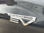 Mitsubishi Outlander 2.4 PHEV Instyle / 8 jaar Fabrieksgarantie / Trekhaak (1.600KG) / Panoramadak / Elektr. Voorstoelen Met Geheugen / Stoel Verwarming Voor & Achter / Stuur & Voorruit Verwarming / Elektr. Achterklep / Apple Carplay & Android Auto / Navigatie / Airco / Dodehoek Detectie /