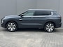 Mitsubishi Outlander 2.4 PHEV Instyle / 8 jaar Fabrieksgarantie / Trekhaak (1.600KG) / Panoramadak / Elektr. Voorstoelen Met Geheugen / Stoel Verwarming Voor & Achter / Stuur & Voorruit Verwarming / Elektr. Achterklep / Apple Carplay & Android Auto / Navigatie / Airco / Dodehoek Detectie /