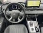 Mitsubishi Outlander 2.4 PHEV Instyle / 8 jaar Fabrieksgarantie / Trekhaak (1.600KG) / Panoramadak / Elektr. Voorstoelen Met Geheugen / Stoel Verwarming Voor & Achter / Stuur & Voorruit Verwarming / Elektr. Achterklep / Apple Carplay & Android Auto / Navigatie / Airco / Dodehoek Detectie /
