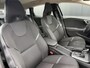 Volvo V40 1.5 T2 Nordic+ Camera / Stoel verwarming / Cruise control / Standkachel / LED / NAV /