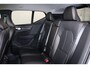 Volvo XC40 B3 Plus Dark - IntelliSafe Assist & Surround - 360º Camera - Harman/Kardon audio - Verwarmde voorstoelen & stuur - Parkeersensoren voor & achter - Elektr. bedienb. voorstoelen met geheugen links - Draadloze tel. lader - Standkachel - Extra getint glas - 18' LMV