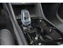 Volvo XC40 B3 Plus Dark - IntelliSafe Assist & Surround - 360º Camera - Harman/Kardon audio - Verwarmde voorstoelen & stuur - Parkeersensoren voor & achter - Elektr. bedienb. voorstoelen met geheugen links - Draadloze tel. lader - Standkachel - Extra getint glas - 18' LMV