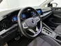 Volkswagen Golf 1.5 eTSI R-Line Business 150 PK | Automaat | Camera | Navigatie | Climate Control | Cruise Control Adaptief | Stoelverwarming |