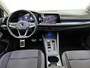 Volkswagen Golf 1.5 eTSI R-Line Business 150 PK | Automaat | Camera | Navigatie | Climate Control | Cruise Control Adaptief | Stoelverwarming |