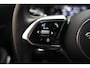 Jaguar E-Pace 1.5 P300e AWD R-Dynamic SE [ Panorama Stoelventilatie Camera Apple/Android ]