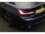 BMW 3-Serie 320d xDrive High Executive 2020 | M-Pakket | Cruise Control | Achteruitrij Camera | Stuurwiel Bediening | Apple/Android Carplay | Navigatie | Airco Seperaat | 2 Sleutels | Keyless