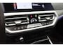 BMW 3-Serie 320d xDrive High Executive 2020 | M-Pakket | Cruise Control | Achteruitrij Camera | Stuurwiel Bediening | Apple/Android Carplay | Navigatie | Airco Seperaat | 2 Sleutels | Keyless