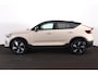 Volvo EC40 Extended Range Ultra 82 kWh - Panoramadak - IntelliSafe Assist & Surround - 360º Camera - Harman/Kardon audio - Verwarmde voorstoelen, stuur & achterbank - Parkeersensoren voor & achter - Elektr. bedienb. voorstoelen met geheugen links - Warmtepomp - Extra getint glas - Inklapbare trekhaak - 19' LMV