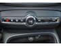 Volvo EC40 Extended Range Ultra 82 kWh - Panoramadak - IntelliSafe Assist & Surround - 360º Camera - Harman/Kardon audio - Verwarmde voorstoelen, stuur & achterbank - Parkeersensoren voor & achter - Elektr. bedienb. voorstoelen met geheugen links - Warmtepomp - Extra getint glas - Inklapbare trekhaak - 19' LMV
