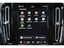 Volvo EC40 Extended Range Ultra 82 kWh - Panoramadak - IntelliSafe Assist & Surround - 360º Camera - Harman/Kardon audio - Verwarmde voorstoelen, stuur & achterbank - Parkeersensoren voor & achter - Elektr. bedienb. voorstoelen met geheugen links - Warmtepomp - Extra getint glas - Inklapbare trekhaak - 19' LMV