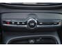 Volvo EX40 Performance Ultra Black Edition 82 kWh - Panorama/schuifdak - 360º Camera - Harman/Kardon audio - Verwarmde voorstoelen, stuur & achterbank - Parkeersensoren voor & achter - Elektr. bedienb. voorstoelen met geheugen links - Draadloze tel. lader - Warmtepomp - Extra getint glas - Inklapbare trekhaak - 20' LMV