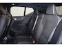 Volvo EX40 Performance Ultra Black Edition 82 kWh - Panorama/schuifdak - 360º Camera - Harman/Kardon audio - Verwarmde voorstoelen, stuur & achterbank - Parkeersensoren voor & achter - Elektr. bedienb. voorstoelen met geheugen links - Draadloze tel. lader - Warmtepomp - Extra getint glas - Inklapbare trekhaak - 20' LMV