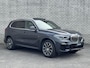 BMW X5 xDrive40i High Executive | Harman Kardon | Achterasbesturing | Panoramadak | Head-Up Display | Trekhaak | Voertuigvolgsysteem | M-sport |