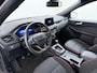 Ford Kuga 1.5T 150PK ST-Line Trekhaak Adap.Cruise Stoel+Stuur+Achterbank+Voorruitverwarming Elek.Achterklep Camera Apple Carplay/Android Auto Navi Pdc Lmv 18" DAB Bluetooth Parkeerhulp Led Lane Assist Isofix Road Edge Detection WiFi 1.800KG Trekgewicht
