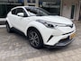 Toyota C-HR / C-HR+ 1.8 Hybrid Executive Navi Full Map/Achteruitr. Camer/Verwarmde in hoogte verst.bare stoel/Verw. inklapbare spiegels/Cruise Contr. Adaptief/Keyles Entry/Multifunction. Stuur/Parkeerassistent/18 Inch L/M