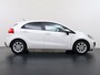 Kia Rio 1.2I 86PK 5Drs Trekhaak Airco Cruise Control Bluetooth Lichtsensor Business Line Isofix ESP Privacy Glas Mistlampen USB Elek.Ramen+Spiegels Dealeronderhouden 900KG Trekgewicht 2e Eigenaar