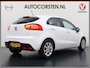 Kia Rio 1.2I 86PK 5Drs Trekhaak Airco Cruise Control Bluetooth Lichtsensor Business Line Isofix ESP Privacy Glas Mistlampen USB Elek.Ramen+Spiegels Dealeronderhouden 900KG Trekgewicht 2e Eigenaar