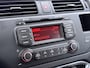 Kia Rio 1.2I 86PK 5Drs Trekhaak Airco Cruise Control Bluetooth Lichtsensor Business Line Isofix ESP Privacy Glas Mistlampen USB Elek.Ramen+Spiegels Dealeronderhouden 900KG Trekgewicht 2e Eigenaar