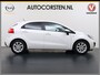 Kia Rio 1.2I 86PK 5Drs Trekhaak Airco Cruise Control Bluetooth Lichtsensor Business Line Isofix ESP Privacy Glas Mistlampen USB Elek.Ramen+Spiegels Dealeronderhouden 900KG Trekgewicht 2e Eigenaar