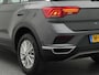 Volkswagen T-Roc 1.5 TSI 150pk Style | Trekhaak | Adaptieve Cruise Control | Achteruitrijcamera |