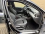 Mercedes-Benz A-klasse 250 e 218pk | Half leder | Sfeerverlichting | Navigatie | Apple CarPlay | Camera | Sportstoelen | Stoelverwarming | 18 inch velgen | Cruise control | Rijstrooksensor | DAB | Volledig dealeronderhouden