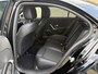 Mercedes-Benz A-klasse 250 e 218pk | Half leder | Sfeerverlichting | Navigatie | Apple CarPlay | Camera | Sportstoelen | Stoelverwarming | 18 inch velgen | Cruise control | Rijstrooksensor | DAB | Volledig dealeronderhouden