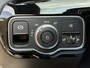Mercedes-Benz A-klasse 250 e 218pk | Half leder | Sfeerverlichting | Navigatie | Apple CarPlay | Camera | Sportstoelen | Stoelverwarming | 18 inch velgen | Cruise control | Rijstrooksensor | DAB | Volledig dealeronderhouden