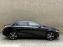 Mercedes-Benz A-klasse 250 e 218pk | Half leder | Sfeerverlichting | Navigatie | Apple CarPlay | Camera | Sportstoelen | Stoelverwarming | 18 inch velgen | Cruise control | Rijstrooksensor | DAB | Volledig dealeronderhouden