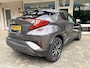 Toyota C-HR / C-HR+ 1.8 Hybrid Style Navi Full Map/Keyless Entry/In Hoogte Verw. voorstoelen/Parkeersens. V+A./Dodehoek Detect./Cruise Contr. Adapt./Verw. elektr. inklapb. buitenspiegels/Audio Install. Premium/Mistlampe Voor