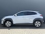 Hyundai Kona Electric EV Premium 64 kWh | SOH 94,5% | Zomer & Winderbanden | Stoelventilatie | Navigatie | Head-Up Display | Stoelverwarming | Krell Premium Speakers | Lederen Bekleding