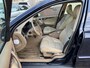 Volvo V70 2.4 Momentum Dealer onderhouden|APK 07-2027|NWE Distributie