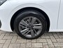 Peugeot 308 SW 1.2 Turbo 130 PK Active Pack Business | Compleet Uitgeruste en Ruime Stationwagen | Navigatie | Trekhaak Afneembaar 1250 KG | All Season Banden | LED Verlichting | Digitaal Dashboard | Parkeersensoren V+A | AGR Comfortstoel | Stoelverwarming | Climate Control | Cruise Control | Lichtmetalen Velgen |