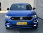 Volkswagen T-Roc 1.5 TSI R-Line / Digitaal dashboard / Pano / Trekhaak / Camera / Parkeersensoren V+A / App connect /