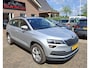 Skoda Karoq 1.0 TSI Ambition Business. Dealer onderhouden! 2de eigenaar. Nieuwe distributieriem + w.pomp. O.a. navi, carplay, etc.
