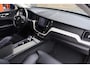 Volvo XC60 T6 Recharge AWD Plus Bright | Long Range | Stoelverwarming | Trekhaak | Leder | Panoramadak | Pilot Assist | Keyless