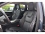 Volvo XC60 T6 Recharge AWD Plus Bright | Long Range | Stoelverwarming | Trekhaak | Leder | Panoramadak | Pilot Assist | Keyless