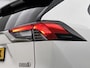 Toyota RAV4 2.5 Plug-in Hybrid AWD Style | BTW voertuig | Stuur+stoelverwarming | dodehoek detectie | Elektrische achterklep | Parkeersensoren Voor+achter | trekhaak afneembaar | Apple CarPlay/Android auto |