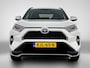 Toyota RAV4 2.5 Plug-in Hybrid AWD Style | BTW voertuig | Stuur+stoelverwarming | dodehoek detectie | Elektrische achterklep | Parkeersensoren Voor+achter | trekhaak afneembaar | Apple CarPlay/Android auto |